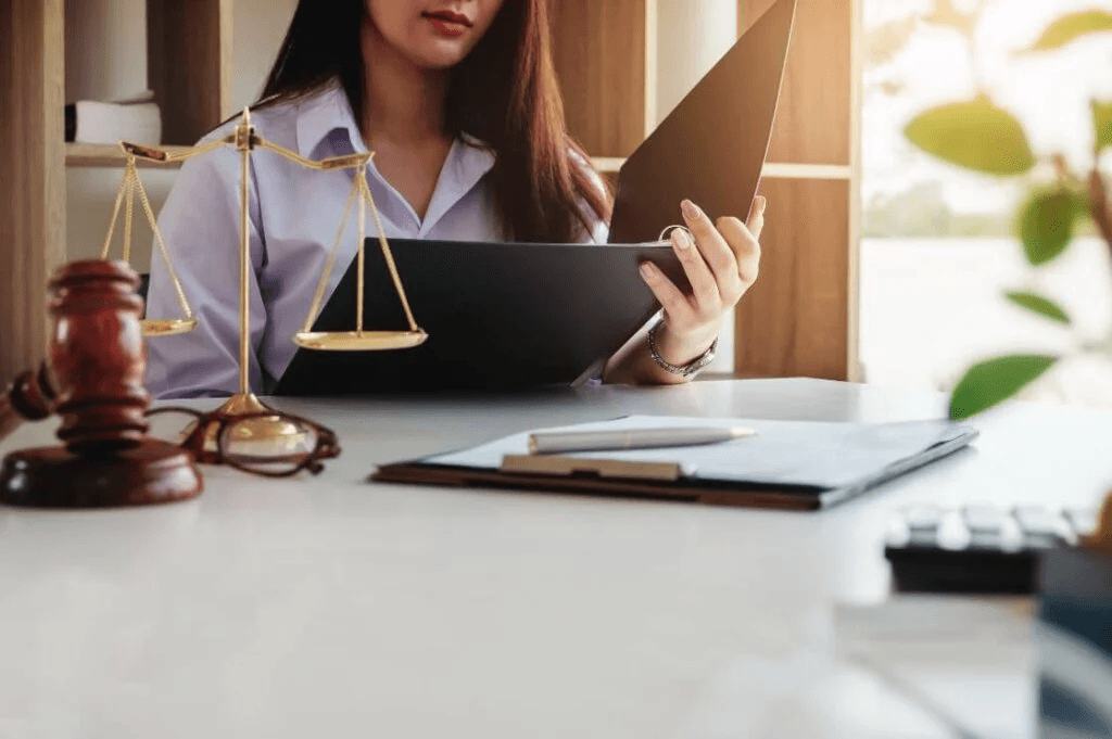 scales of justice icon